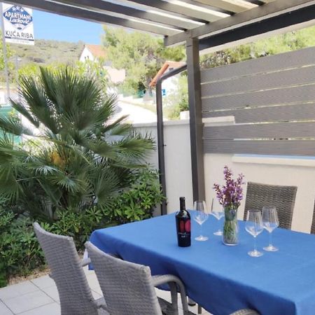 Apartments Riba Βις Εξωτερικό φωτογραφία