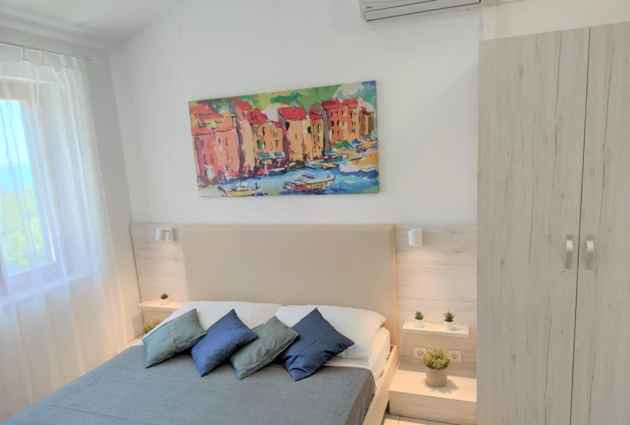 Apartments Riba Βις Εξωτερικό φωτογραφία