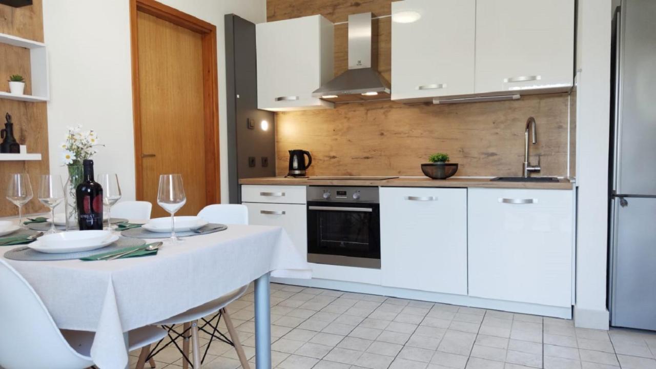 Apartments Riba Βις Εξωτερικό φωτογραφία