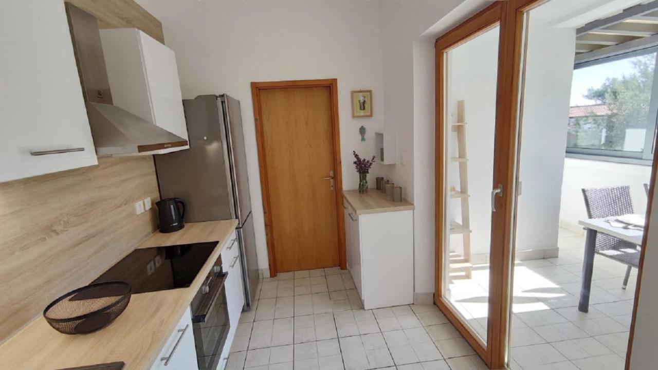 Apartments Riba Βις Εξωτερικό φωτογραφία