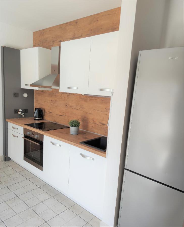 Apartments Riba Βις Δωμάτιο φωτογραφία