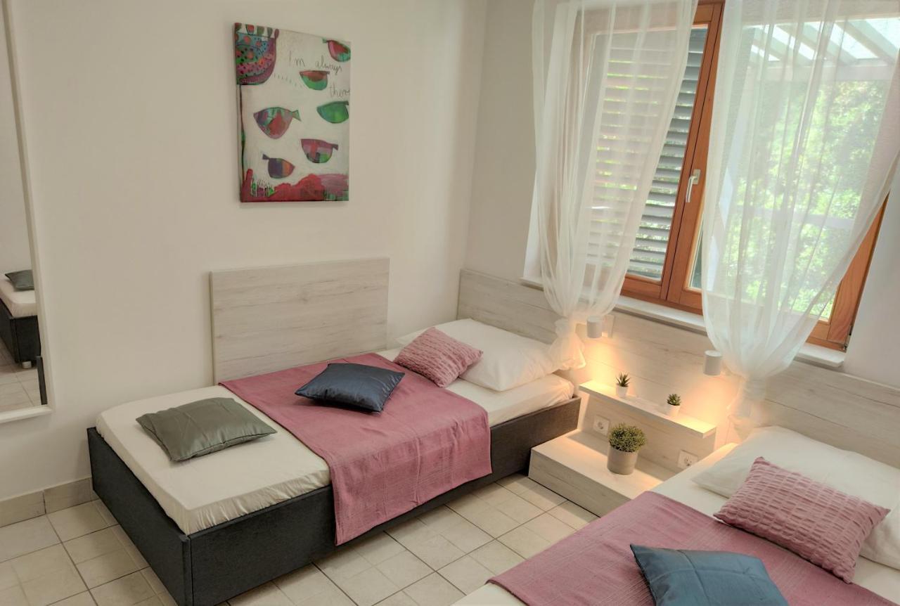 Apartments Riba Βις Δωμάτιο φωτογραφία