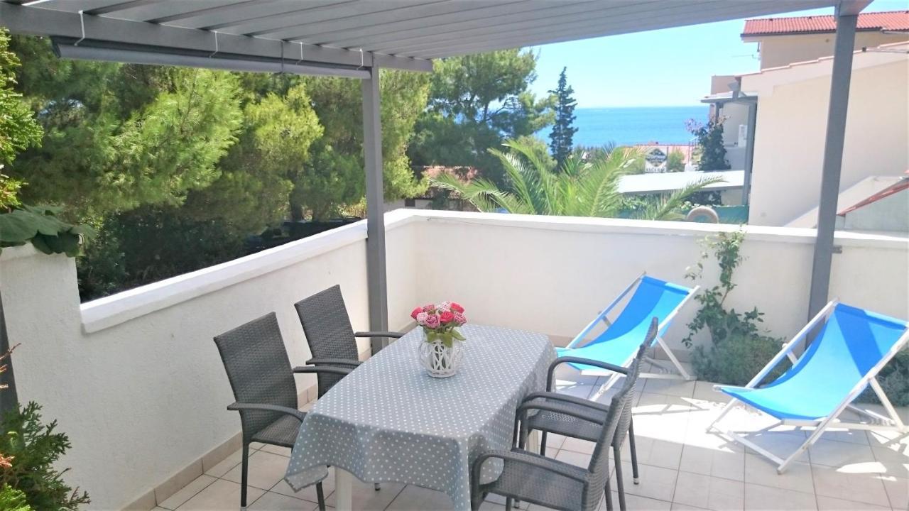 Apartments Riba Βις Δωμάτιο φωτογραφία