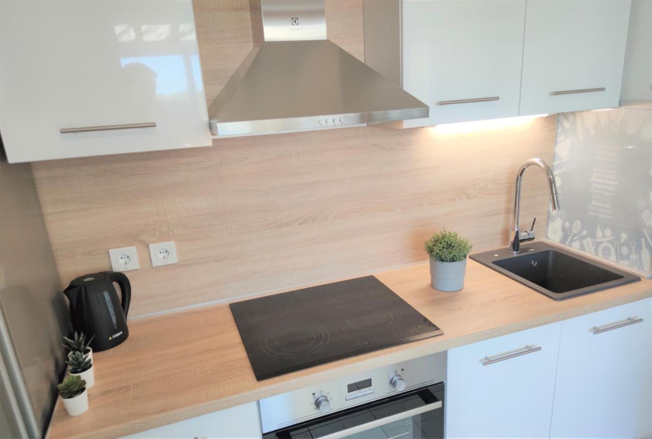 Apartments Riba Βις Δωμάτιο φωτογραφία